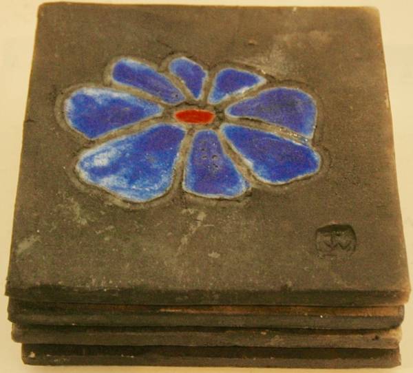 - a Ceramic by Jo Coffey, measuring 10 x 10 cm (H x W) £24